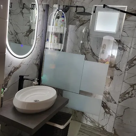 Apartmán Moona Udaljen 10 Min Setnje Od Palace, Rive I Plaze Split