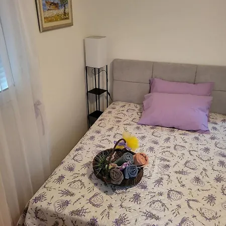 Prostrani Moona - Blizu Centra Grada Sa Pogledom Na I Garazom Apartman Split