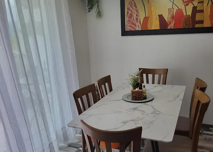Moona Udaljen 10 Min Setnje Od Palace, Rive I Plaze Apartamento Split